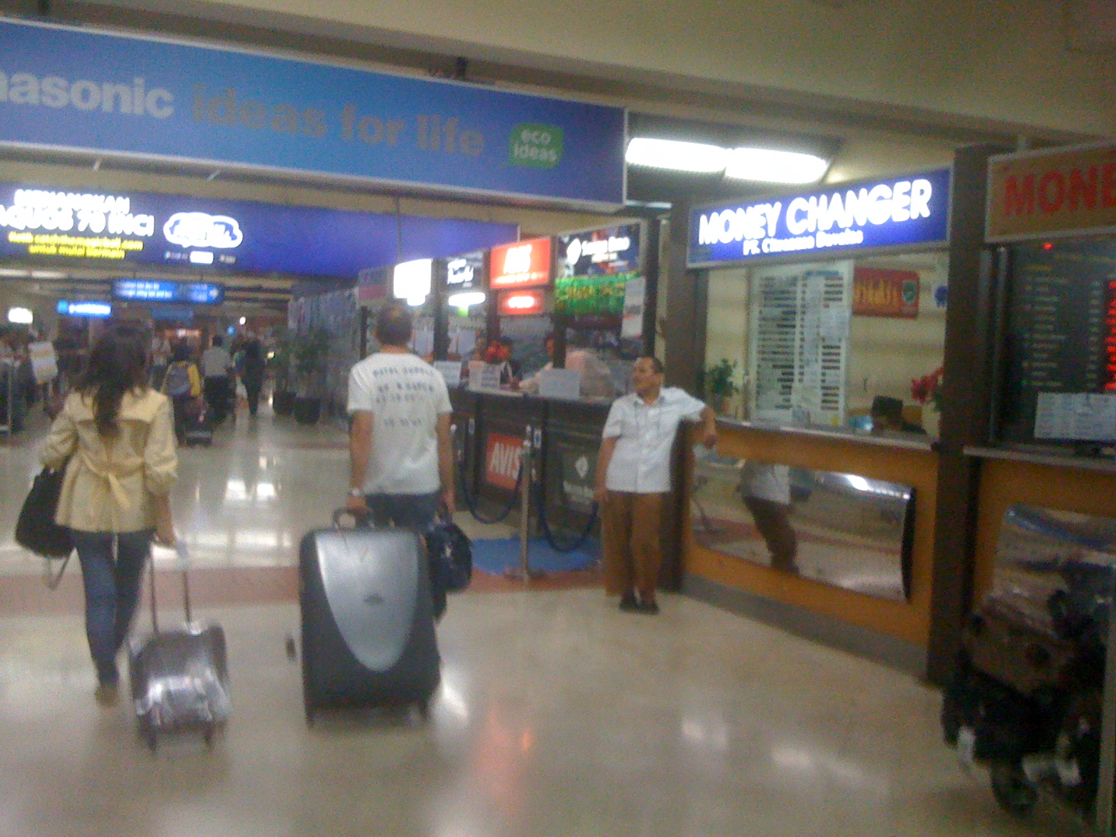 ジャカルタ国際空港の到着ビザ支払い時のお釣りが…