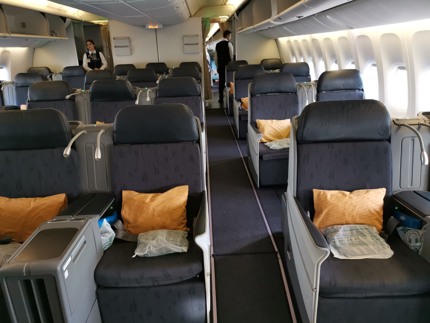 搭乗記 ターキッシュエアラインズ 777 300erビジネスクラス ドバイ イスタンブール Worldtravelog 海外生活 旅行日記